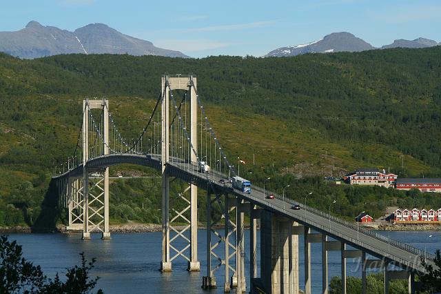 Norwegia (472).JPG - Lofoty - most Tjelsund (długość 1001m)